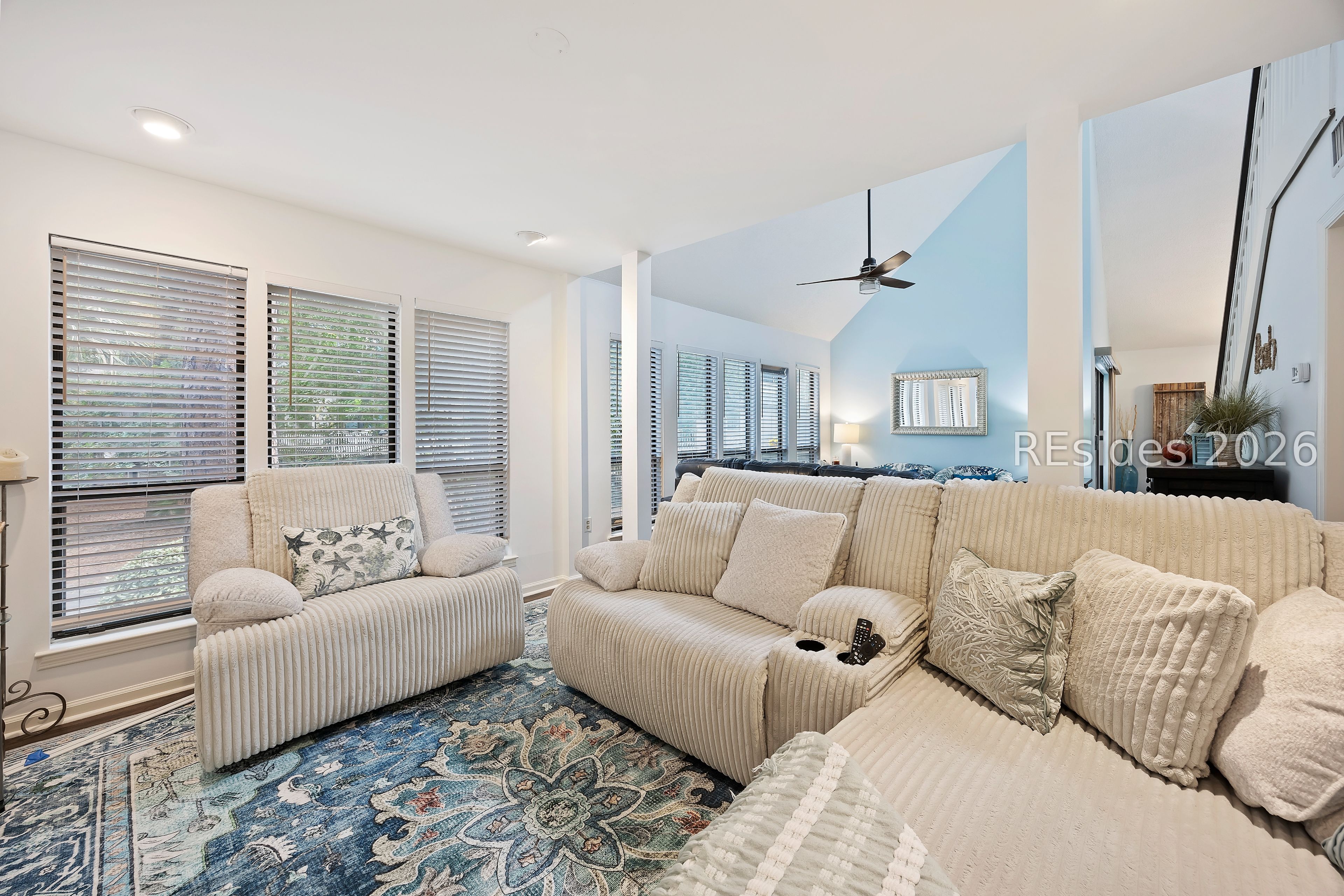 10 Compass Point Unit: 10B
