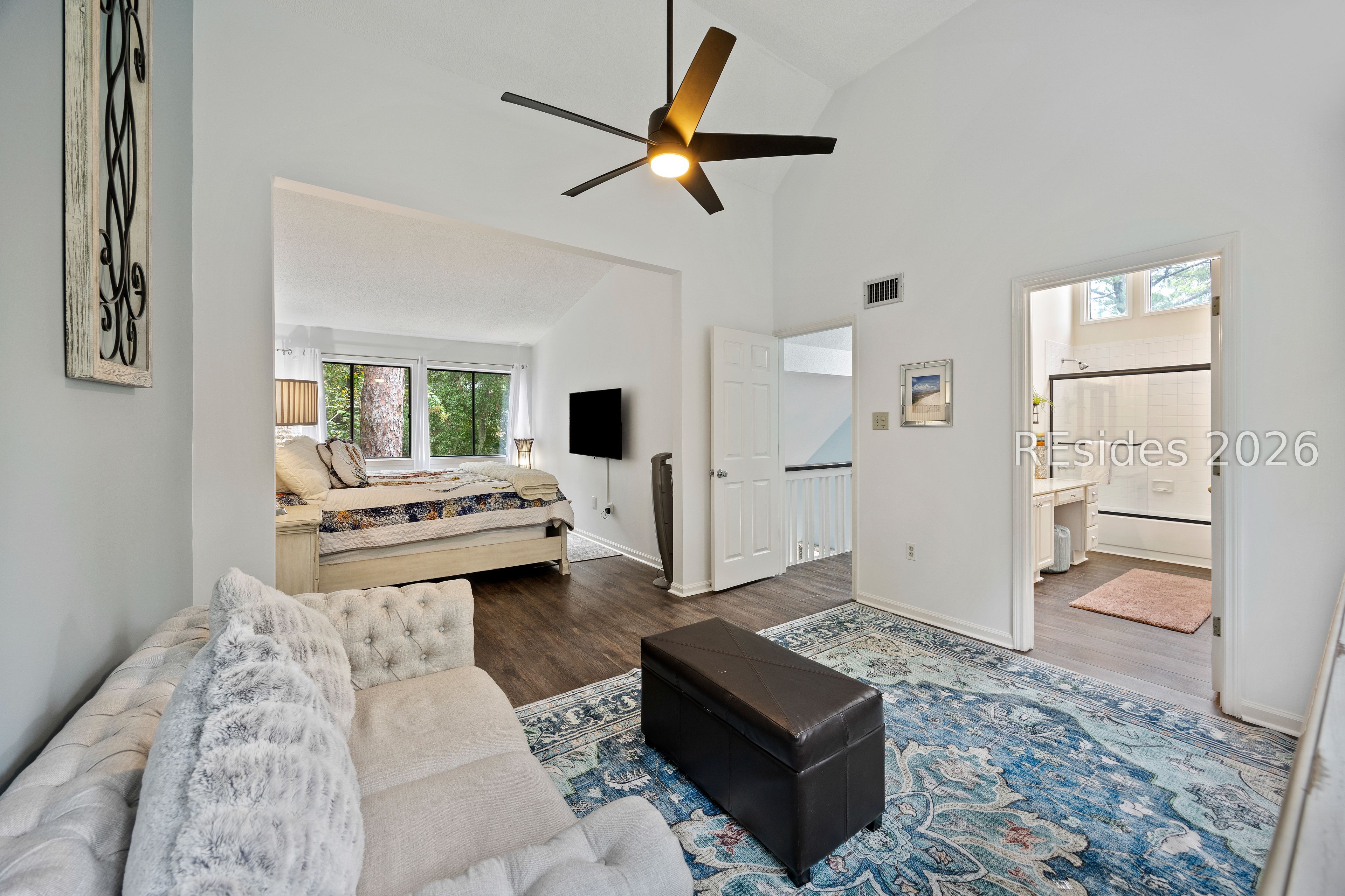 10 Compass Point Unit: 10B