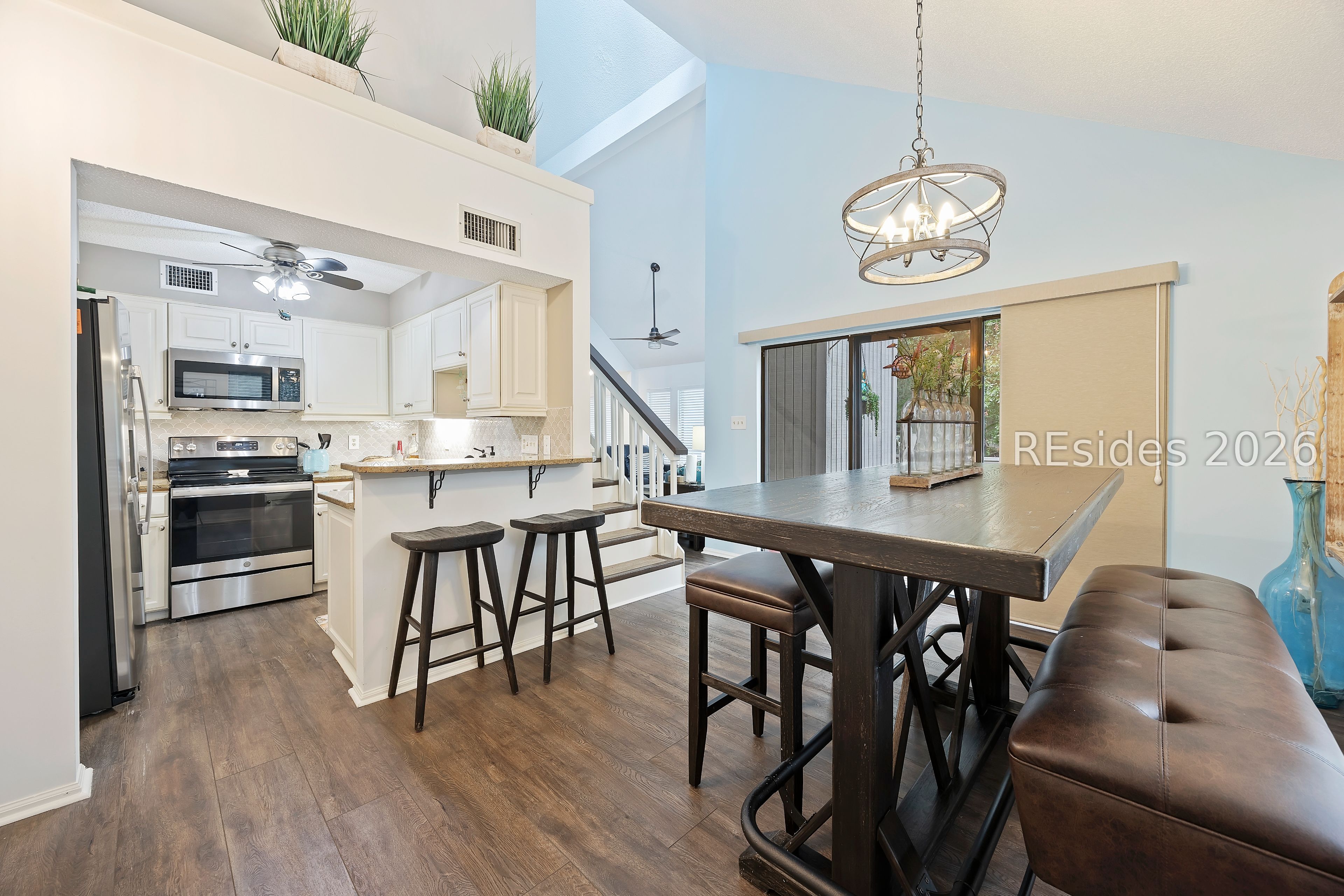10 Compass Point Unit: 10B