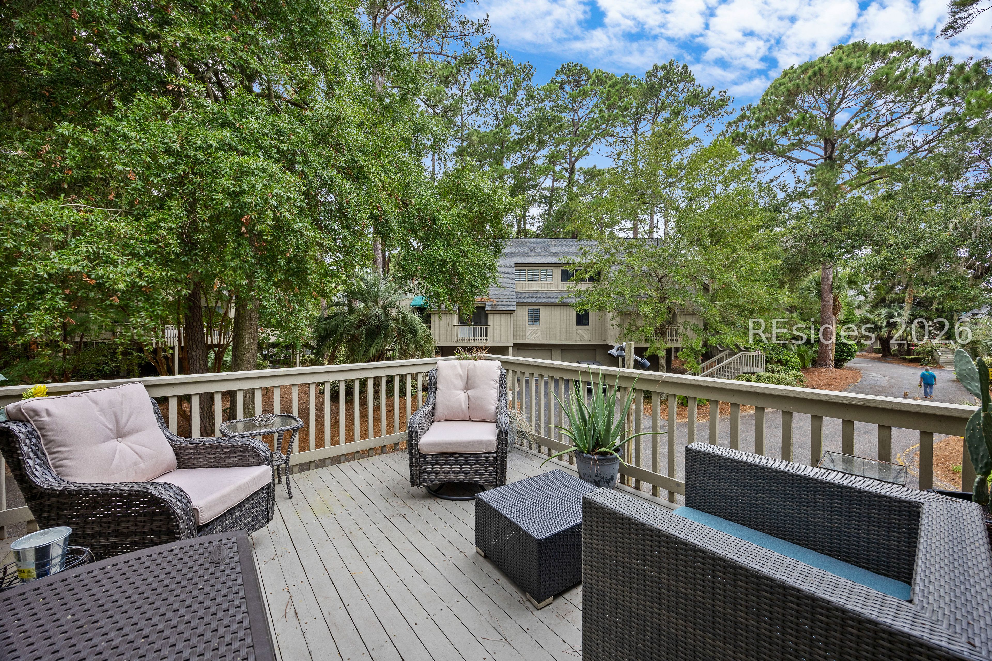 10 Compass Point Unit: 10B