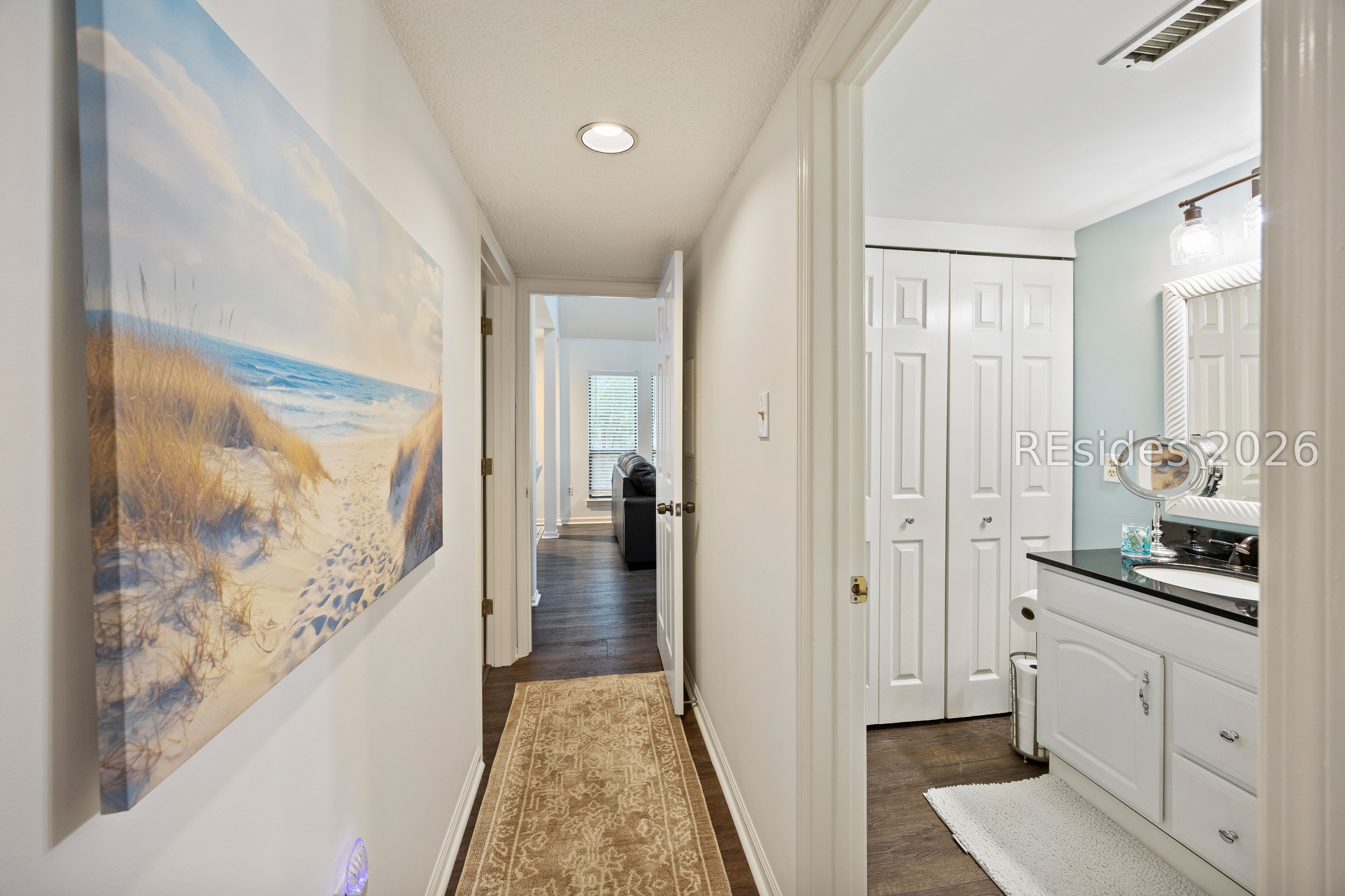 10 Compass Point Unit: 10B