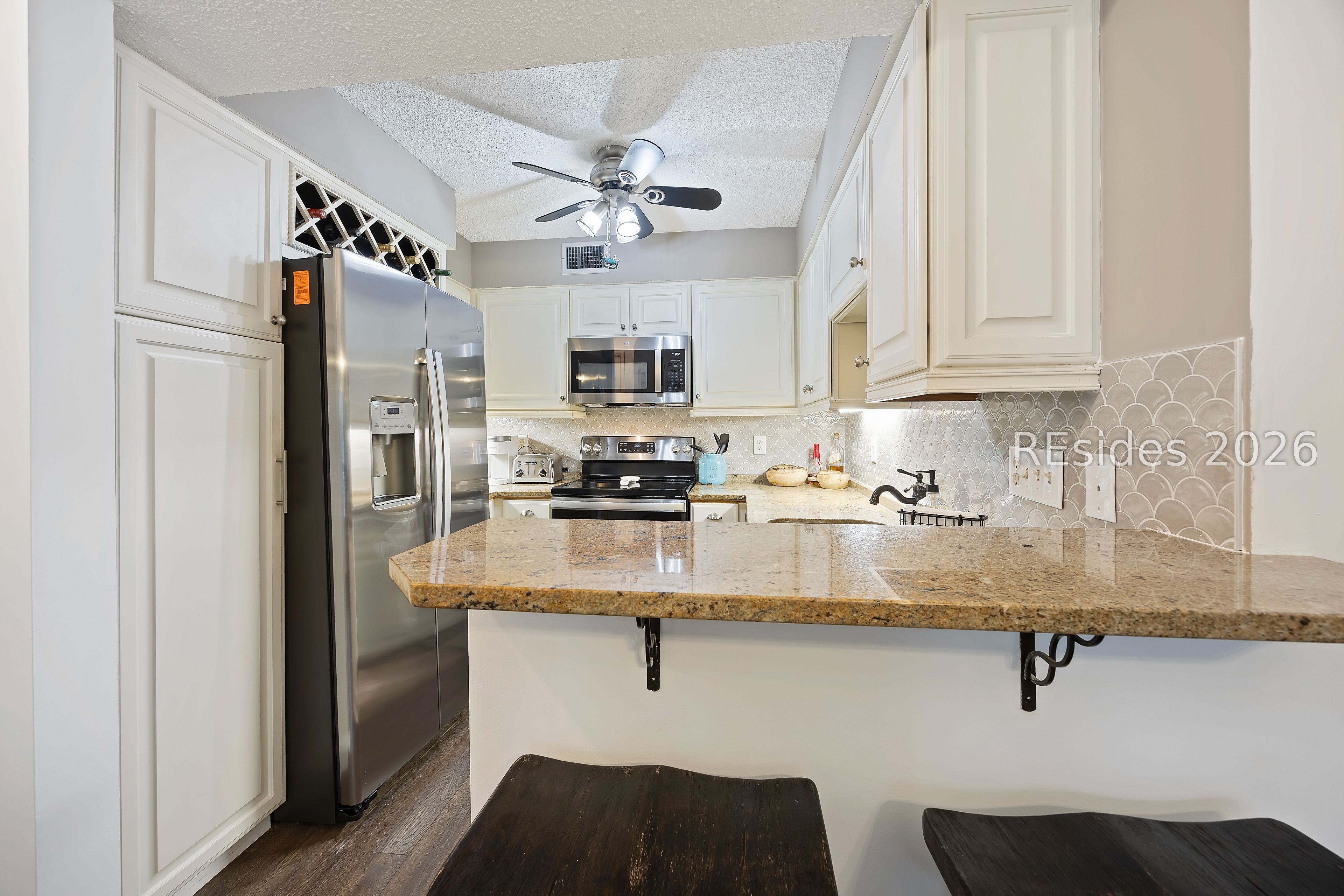 10 Compass Point Unit: 10B