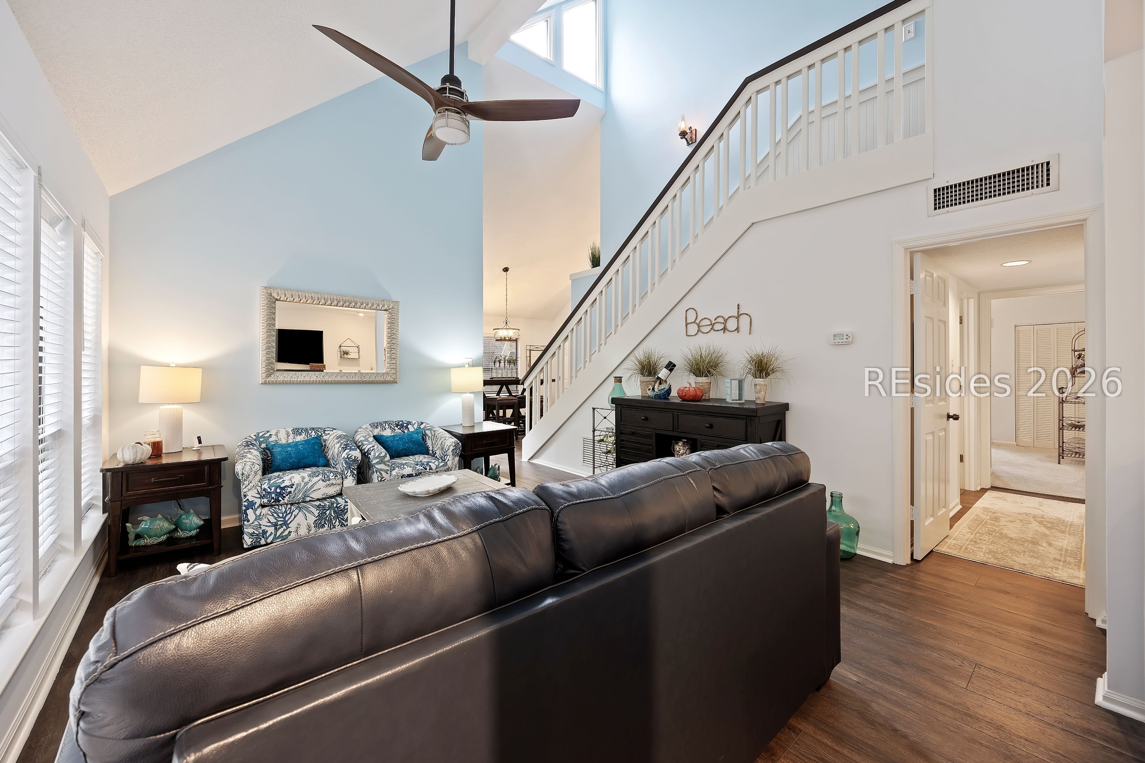 10 Compass Point Unit: 10B