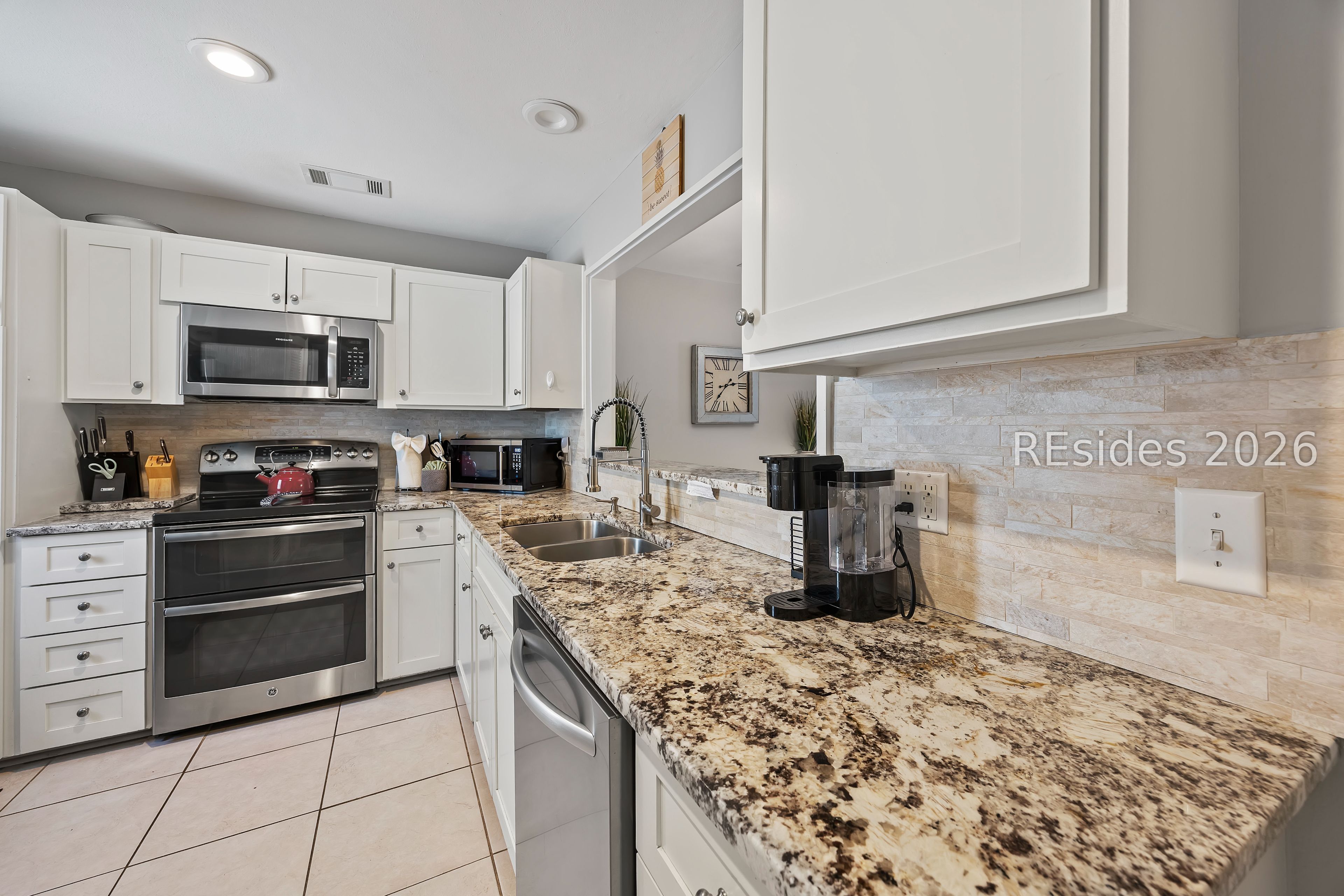 45 Queens Folly Road Unit: 640