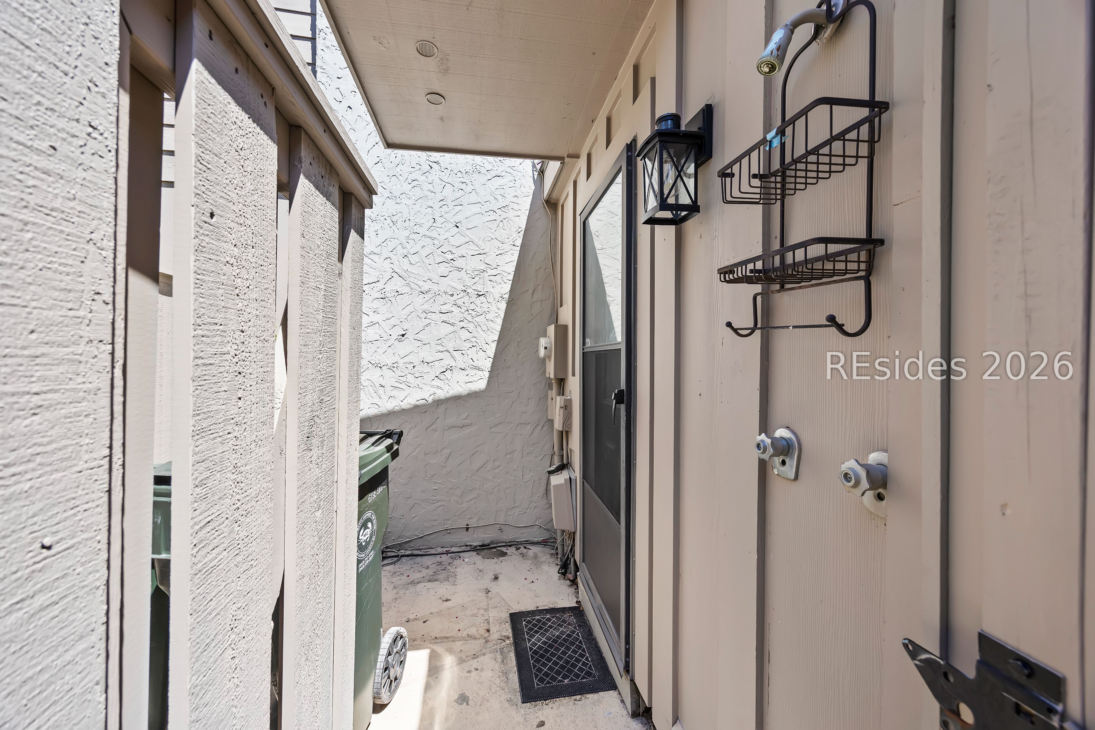 45 Queens Folly Road Unit: 640