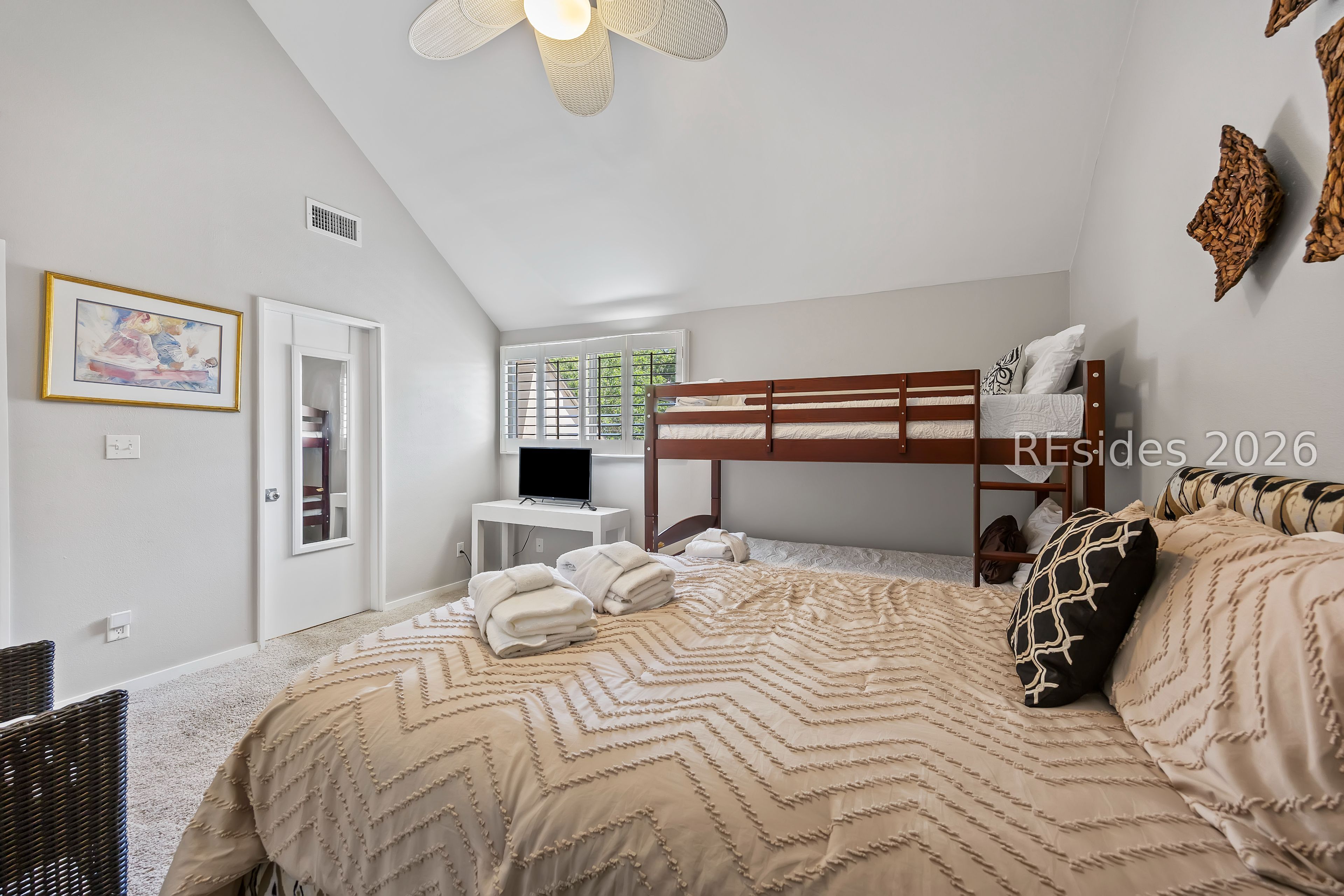 45 Queens Folly Road Unit: 640