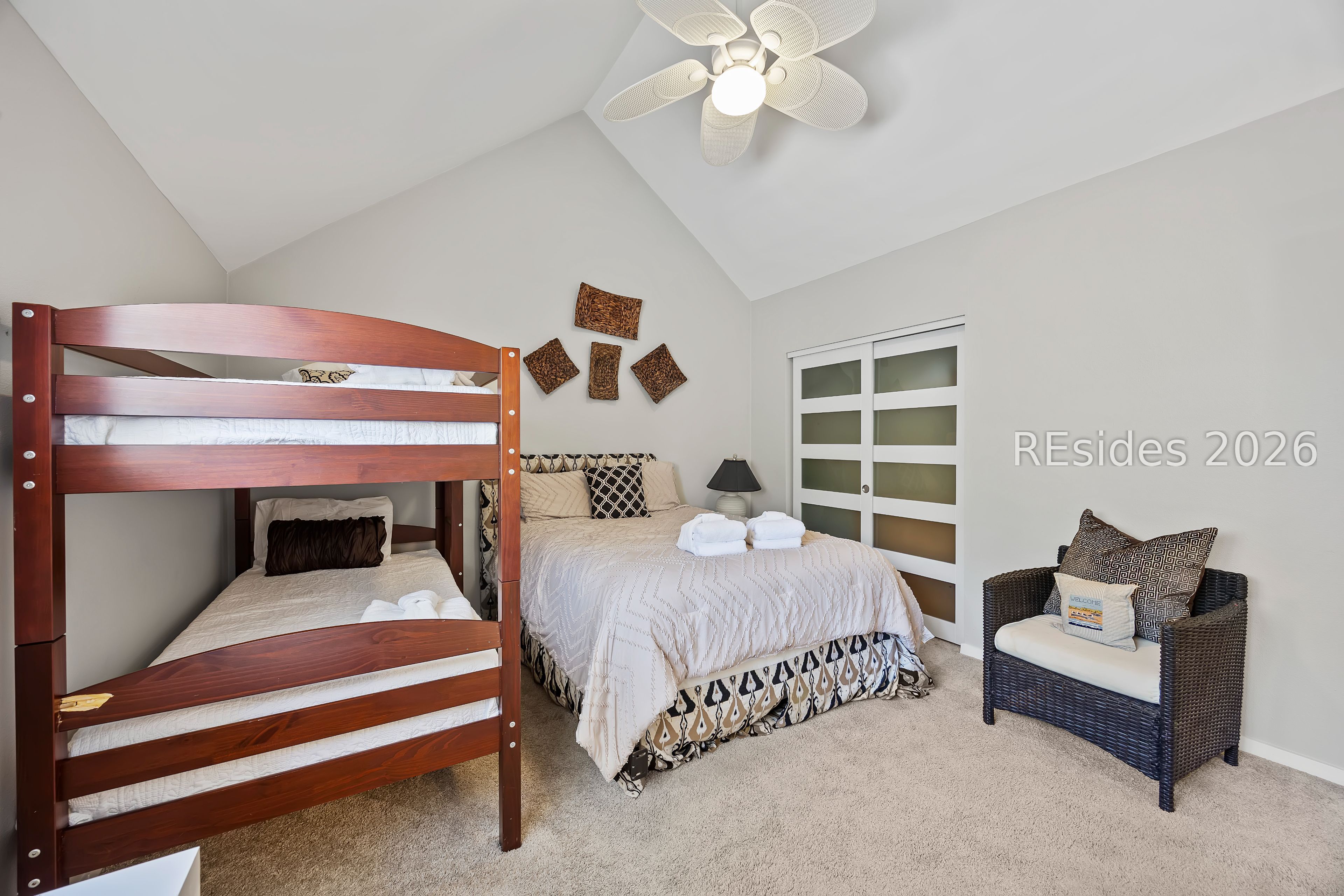 45 Queens Folly Road Unit: 640