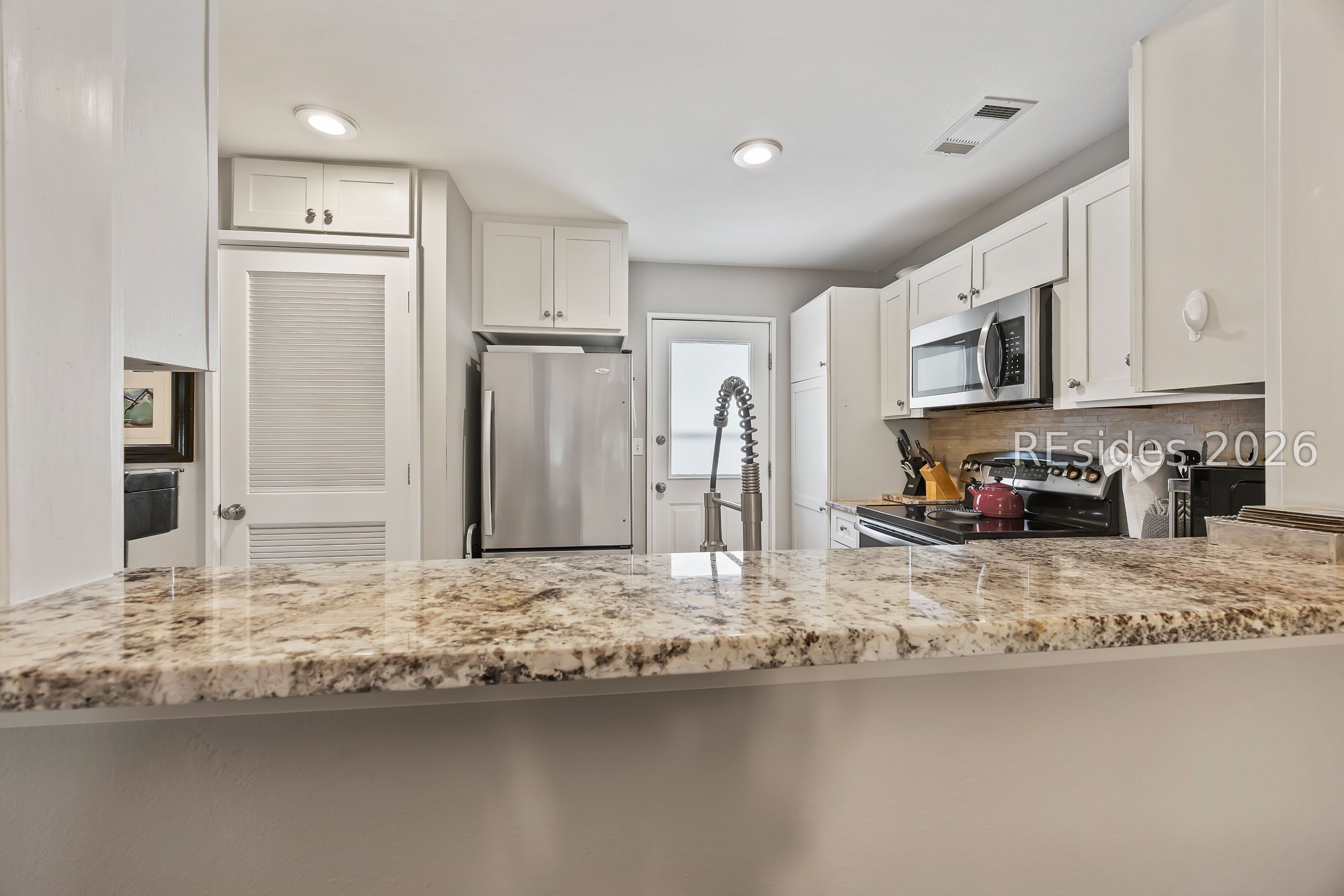45 Queens Folly Road Unit: 640