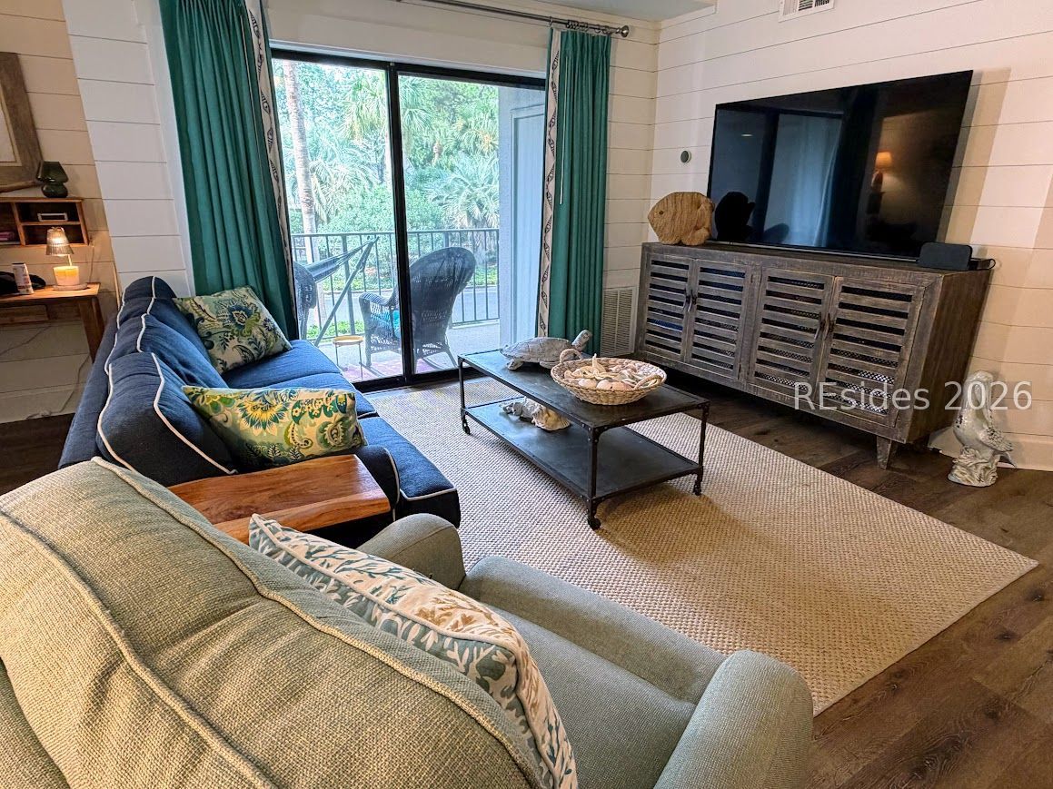 10 S Forest Beach Drive Unit: 104
