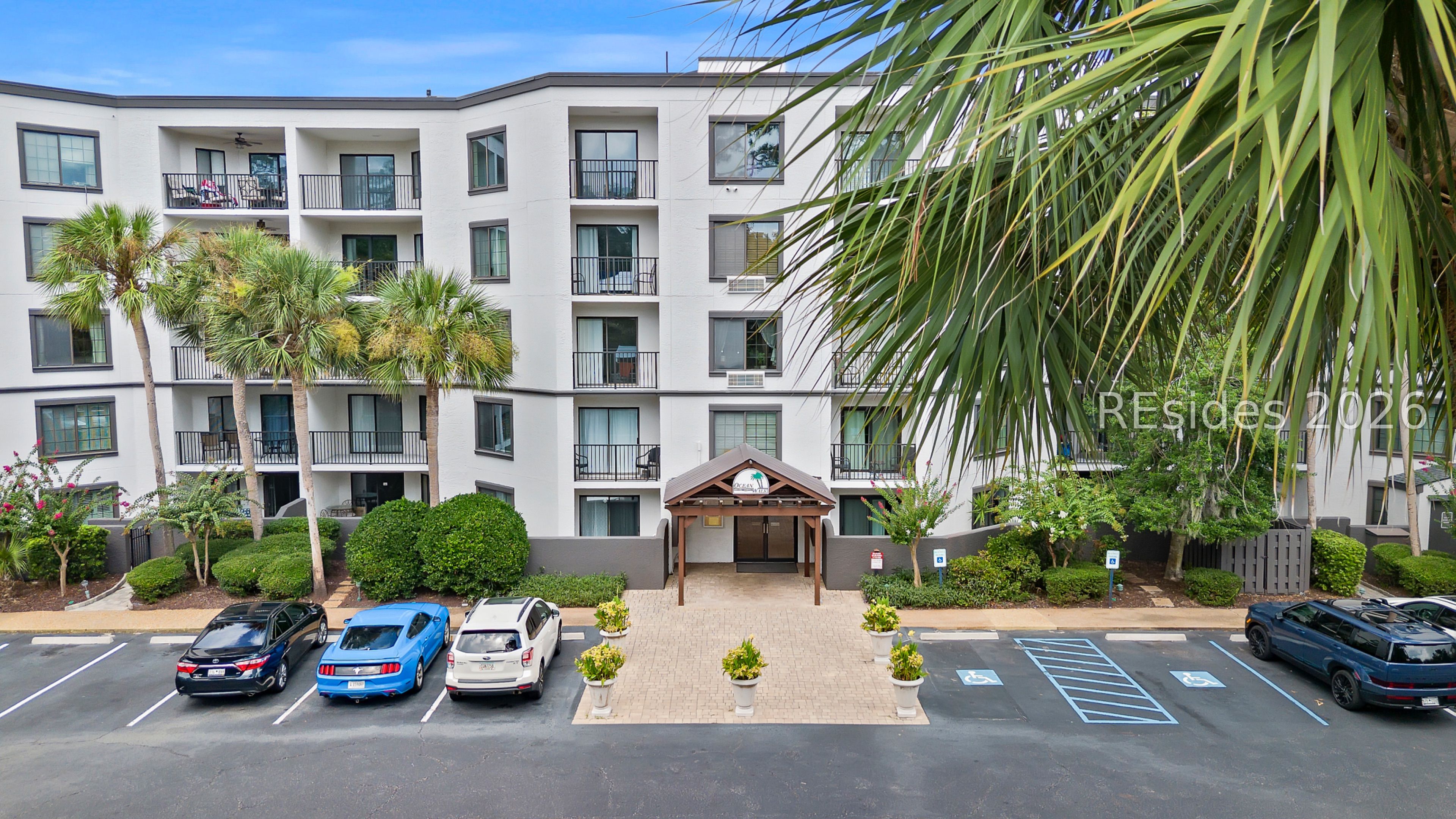 10 Lemoyne Avenue Unit: 413