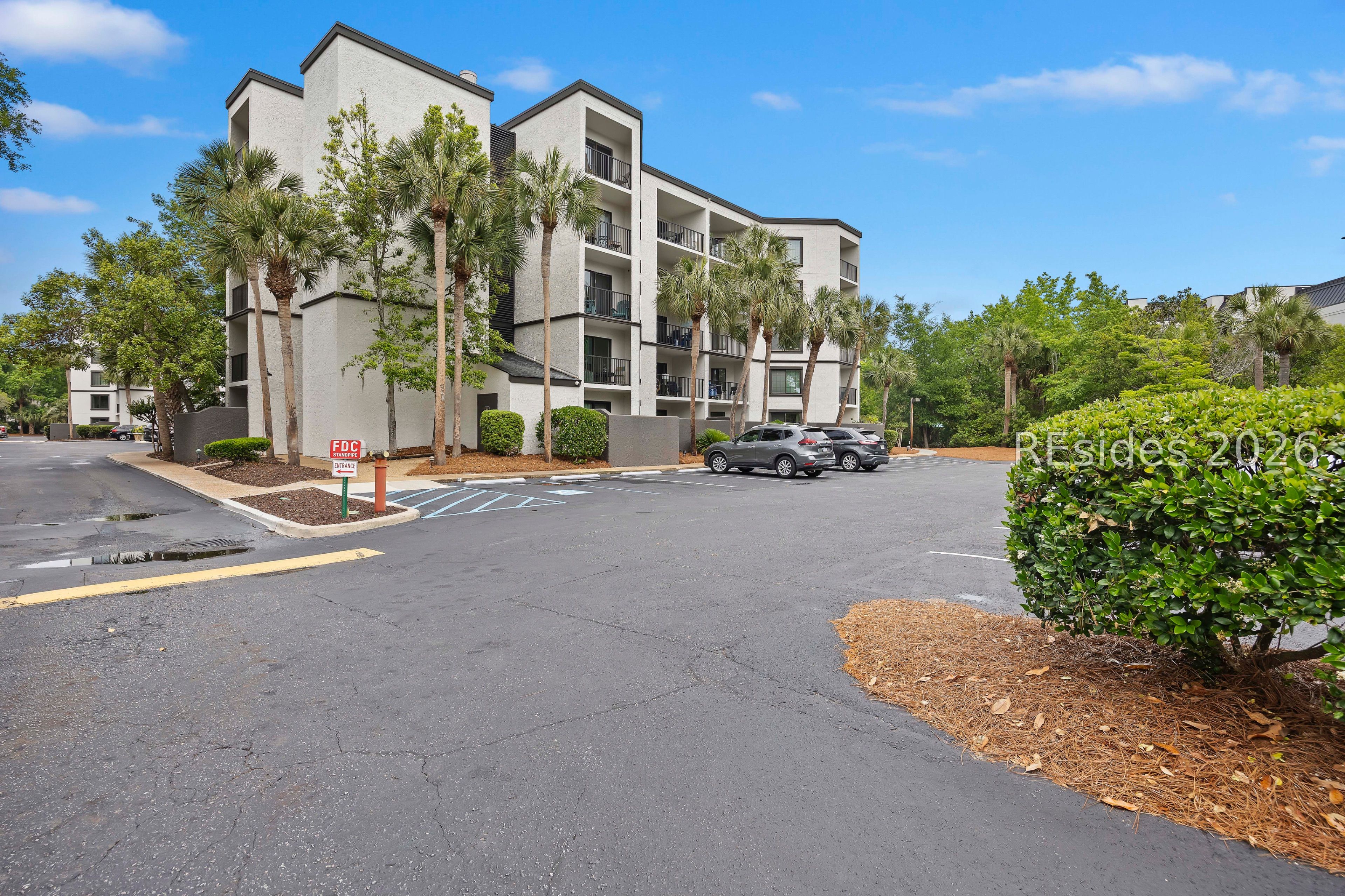 10 Lemoyne Avenue Unit: 413