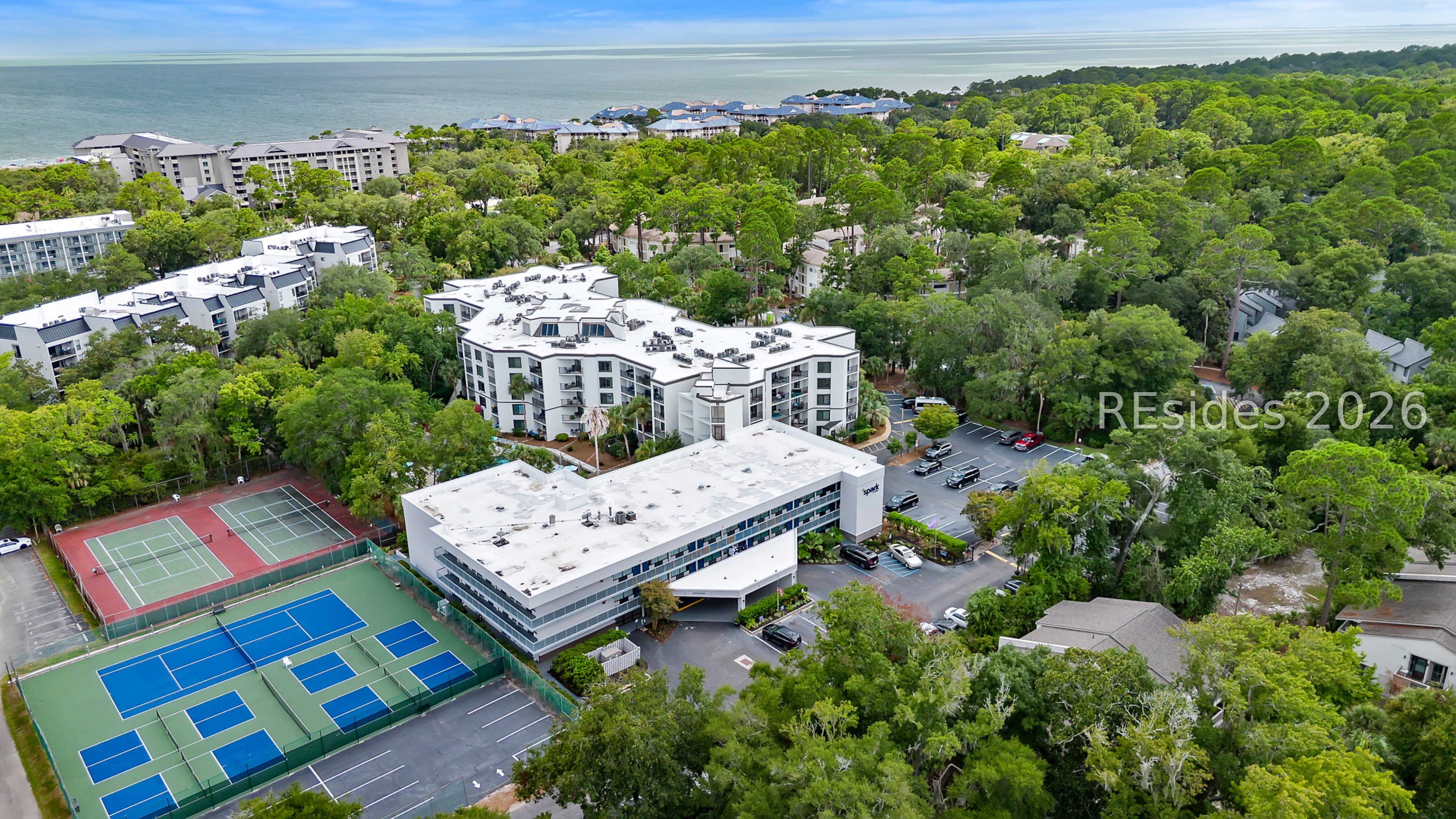 10 Lemoyne Avenue Unit: 413