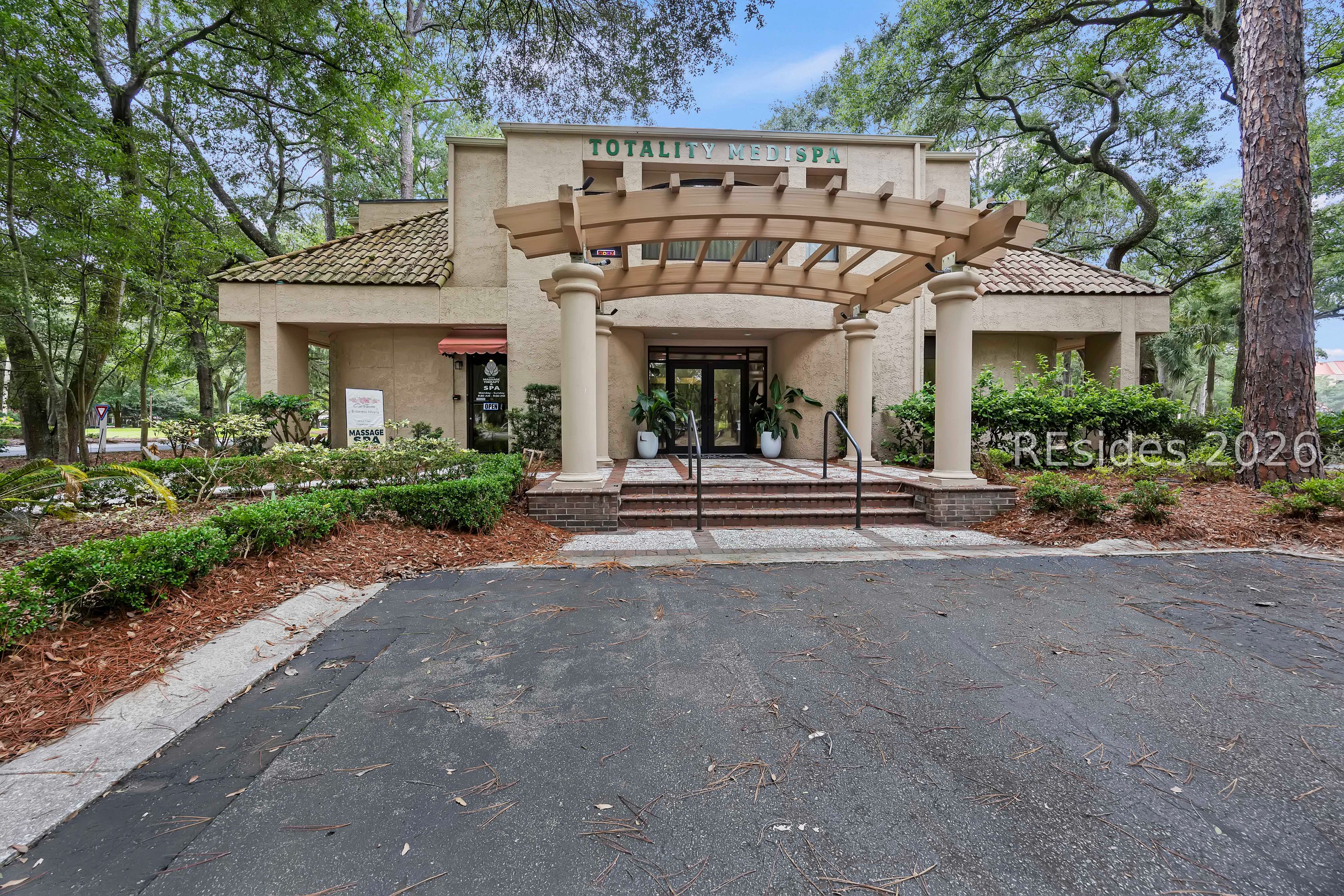 16 Shelter Cove Lane