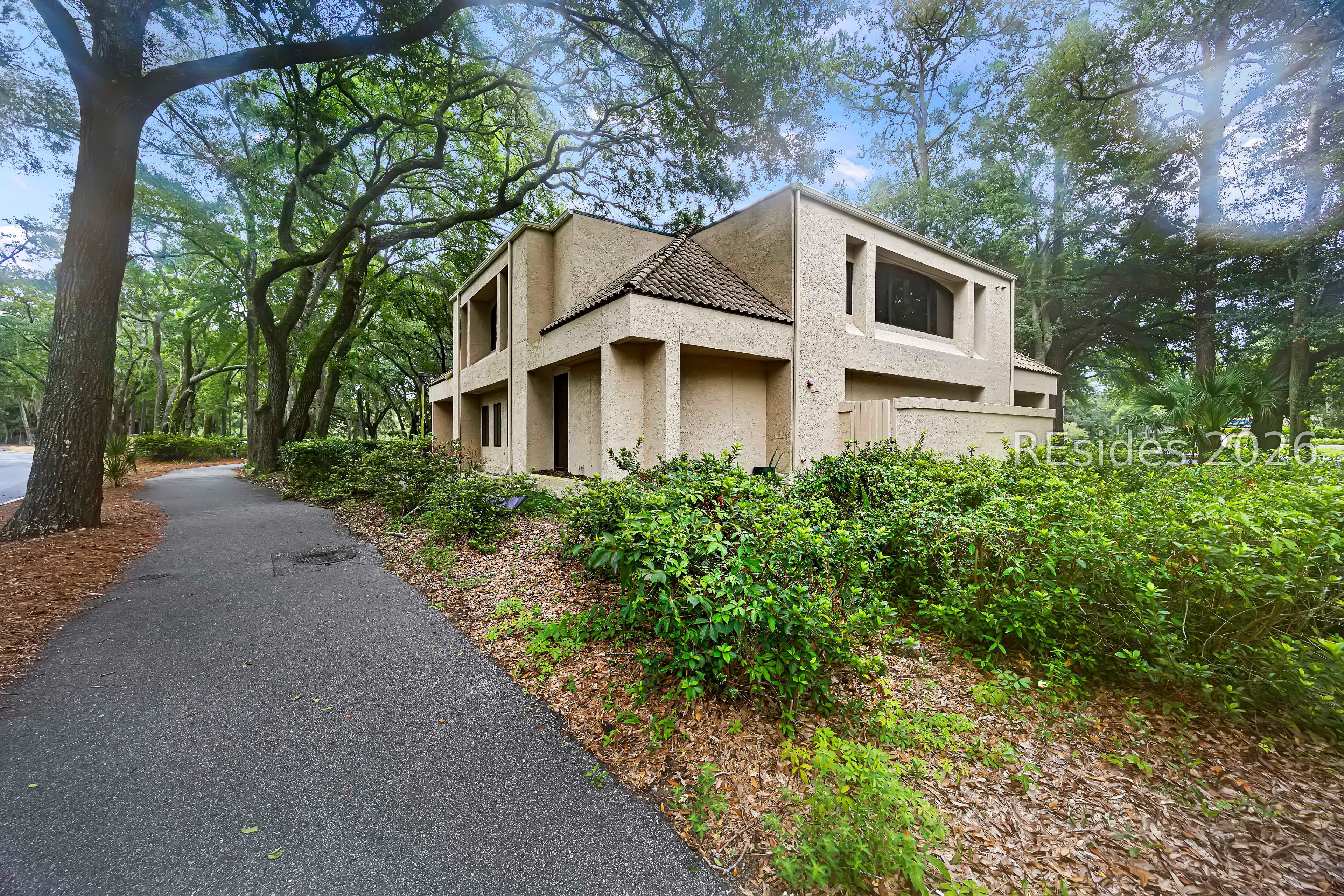 16 Shelter Cove Lane