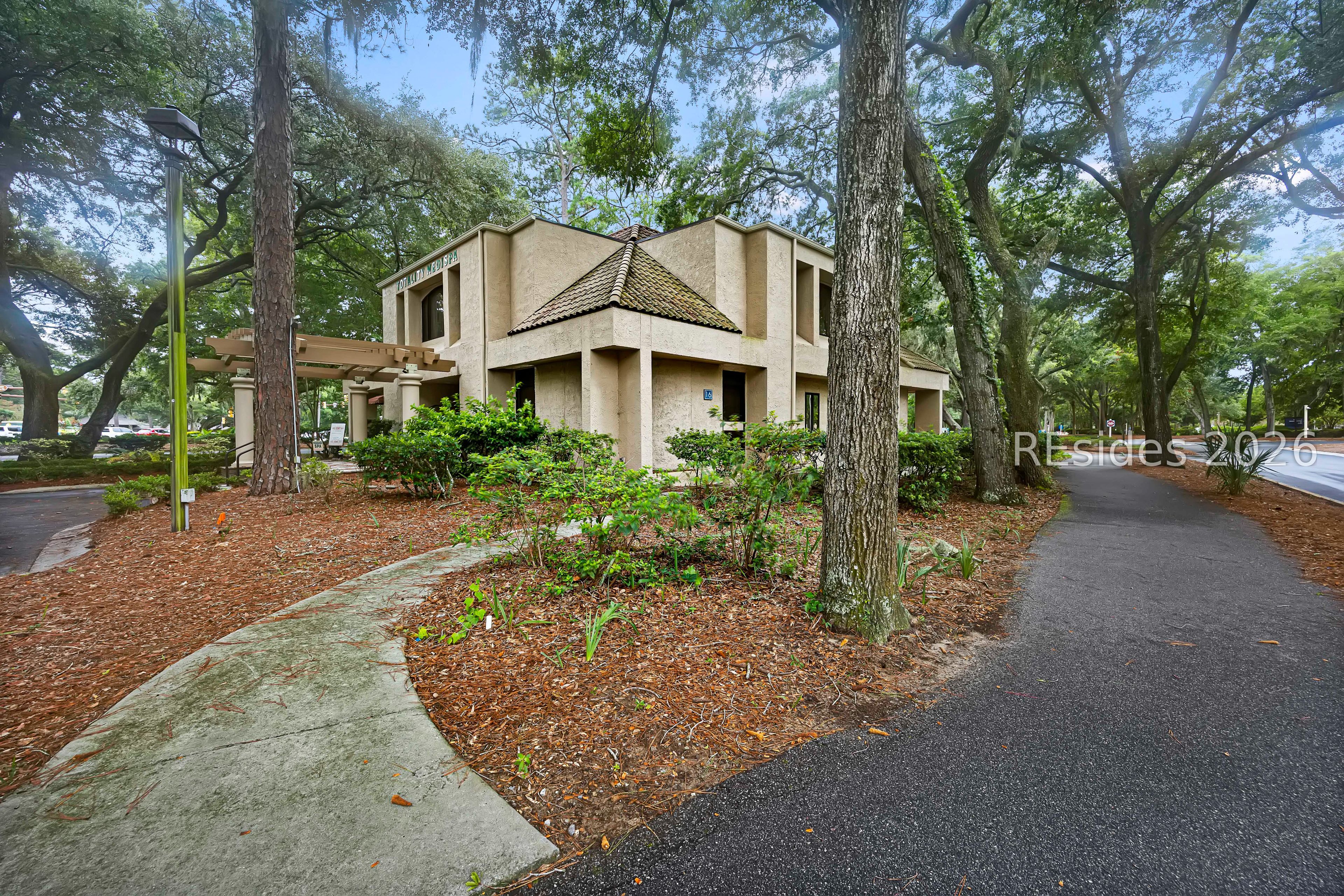 16 Shelter Cove Lane