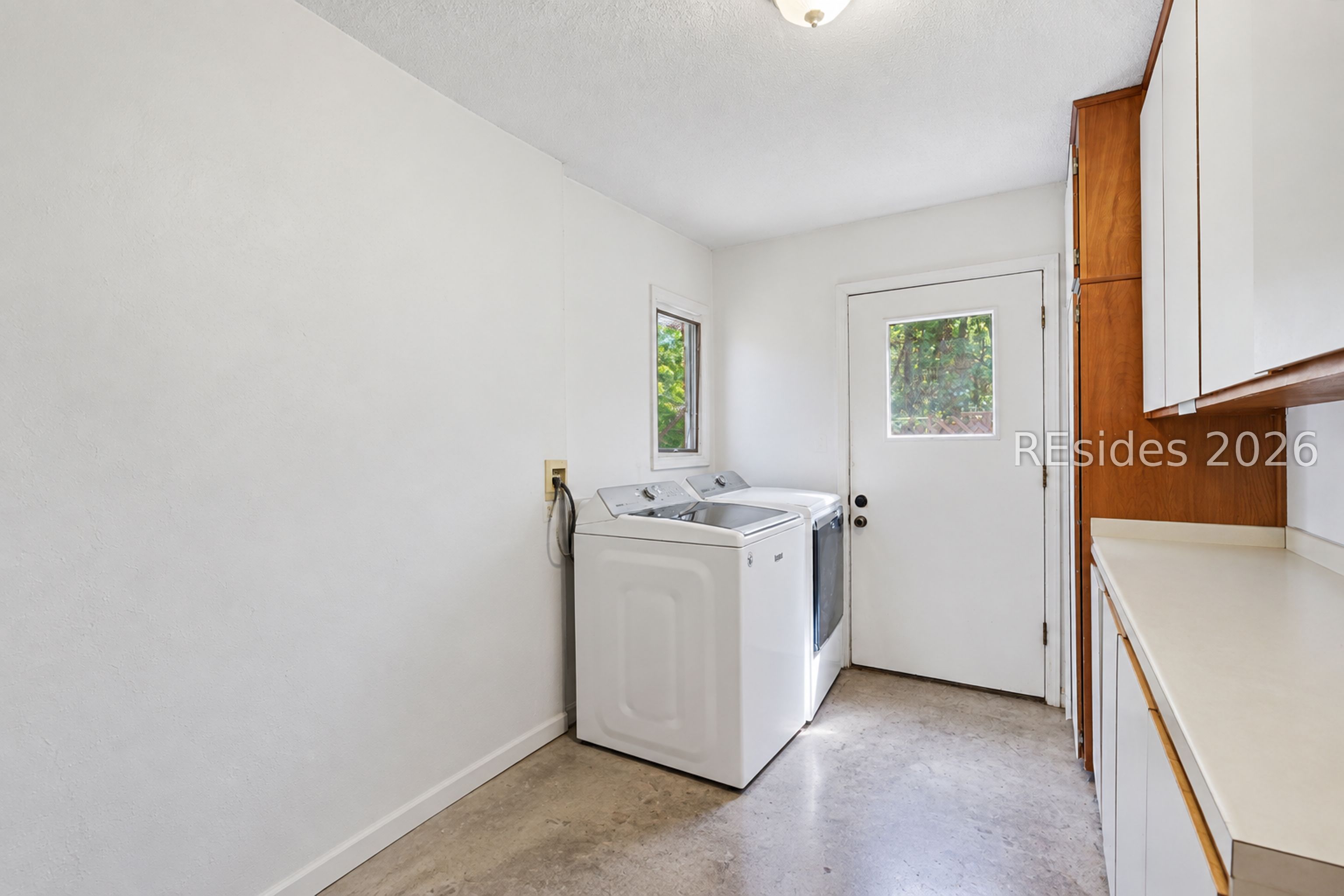 2 Deerfield Road