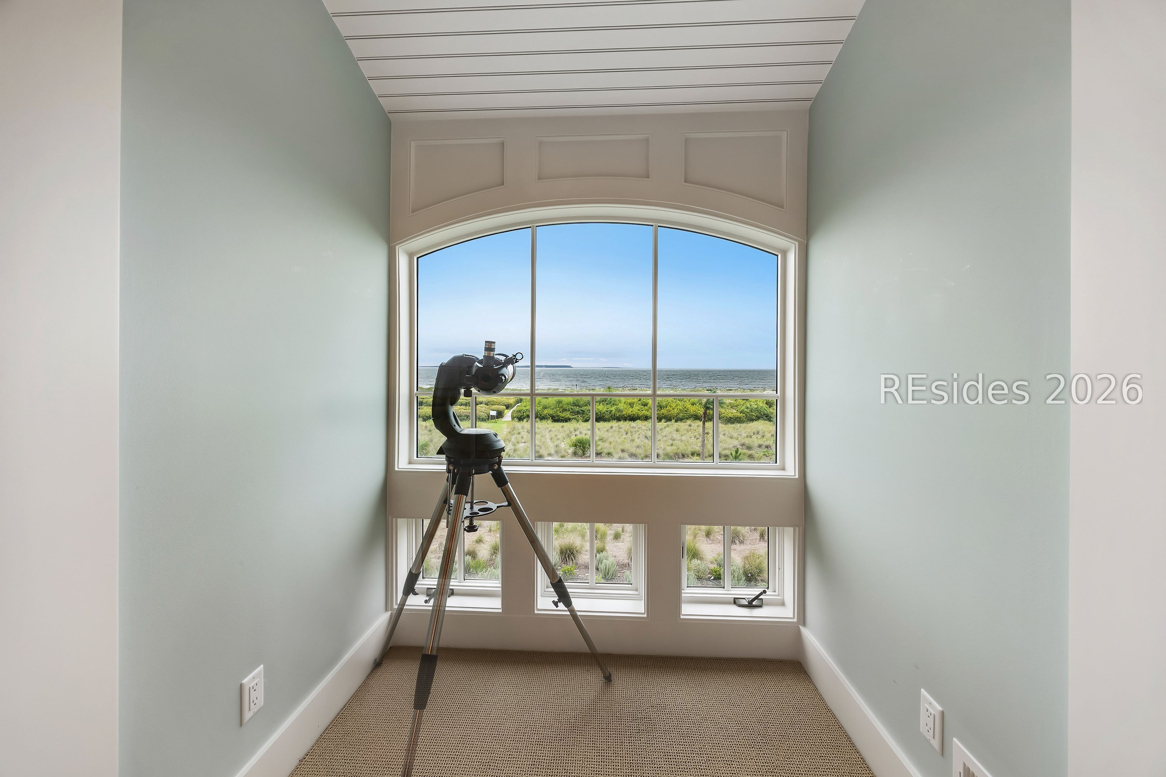 52 N Port Royal Drive