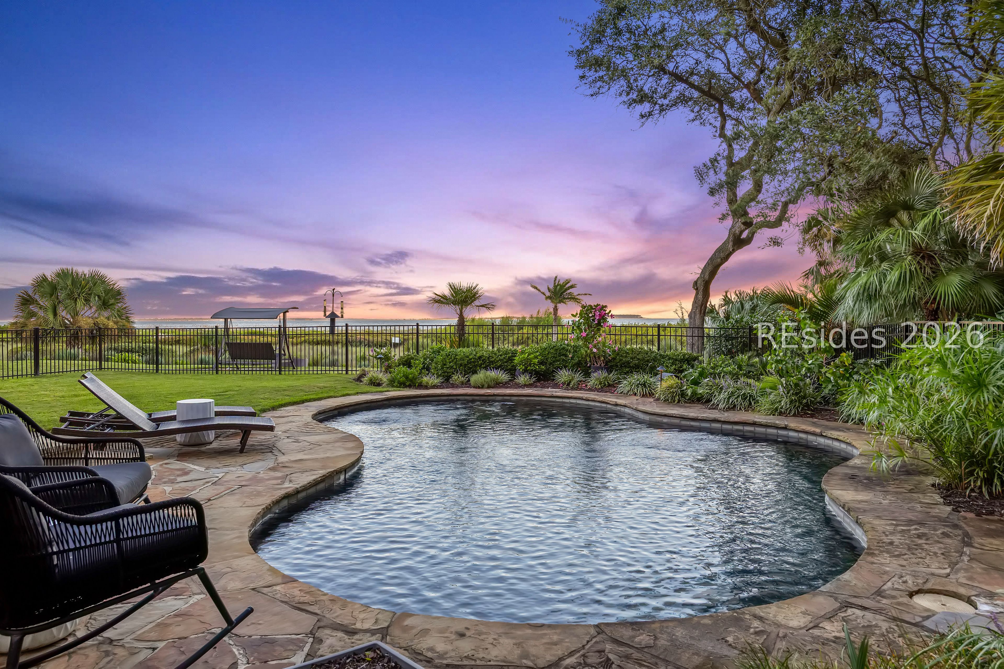52 N Port Royal Drive