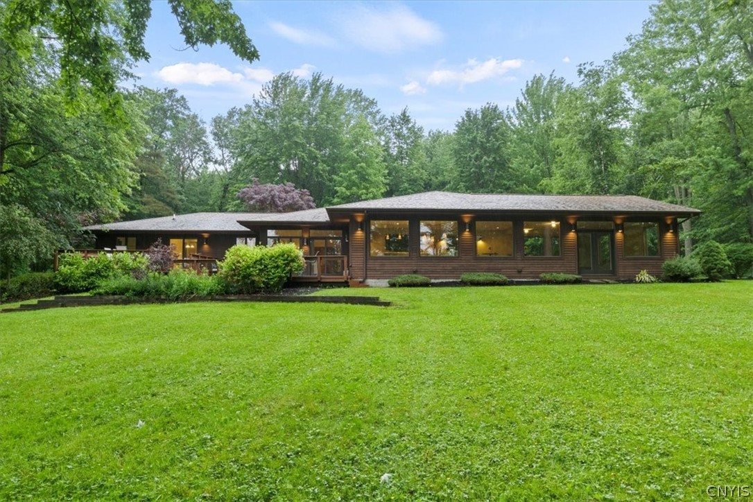18 Maple Avenue