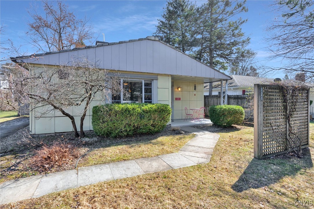 121 Manor Drive