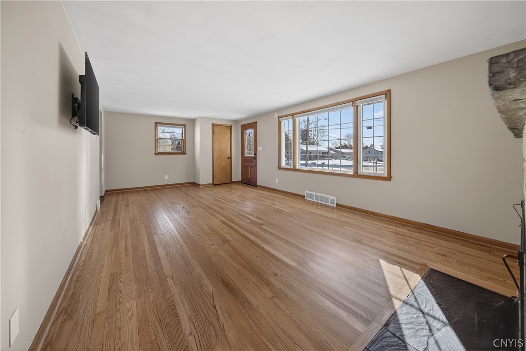 106 West Dauenhauer Street