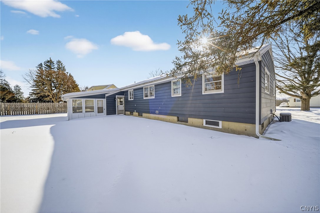 106 West Dauenhauer Street
