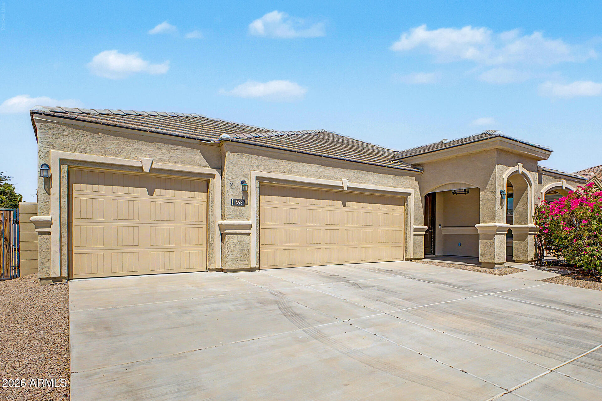 658 W BELMONT RED Trail