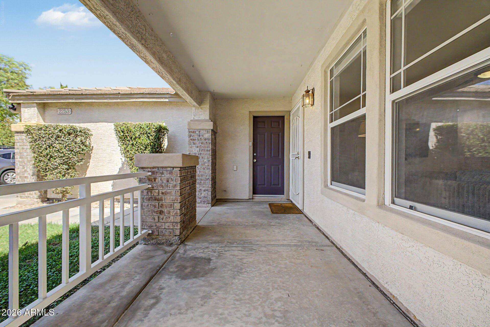 2253 S GORDON