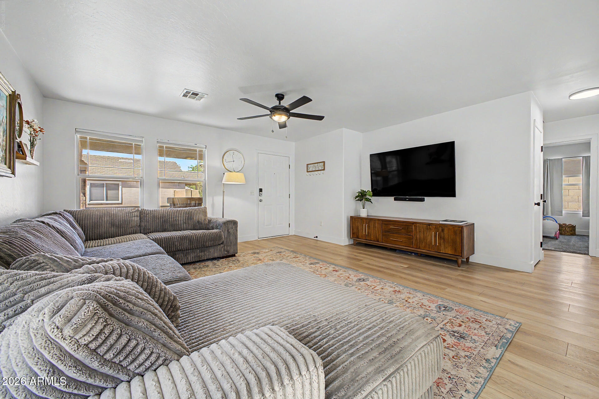 2253 S GORDON