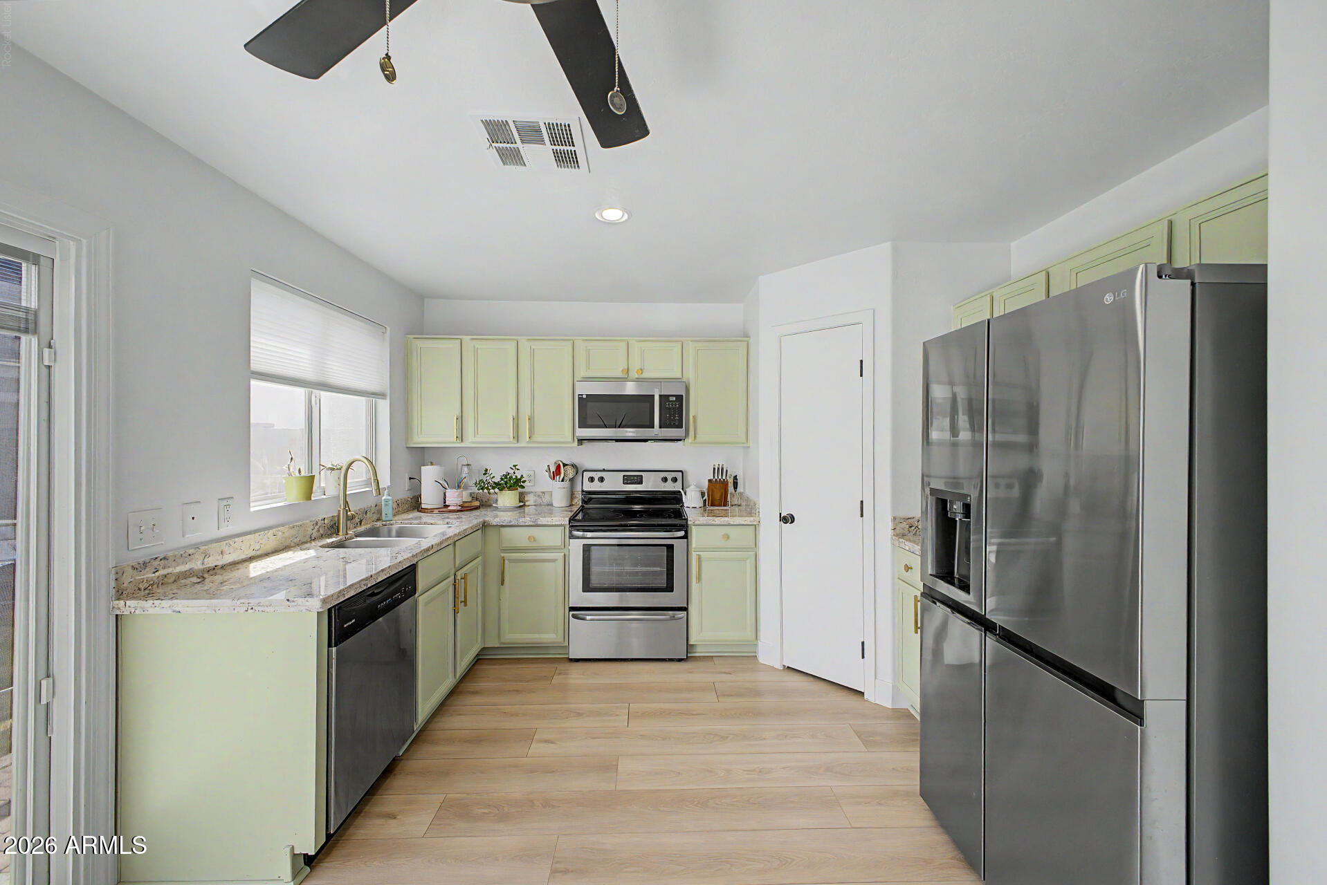 2253 S GORDON