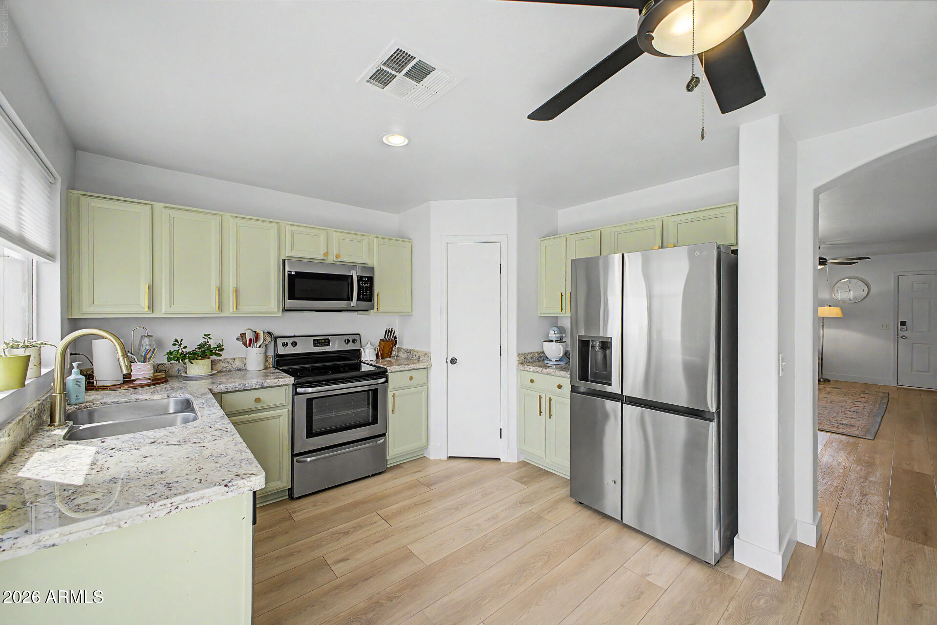 2253 S GORDON