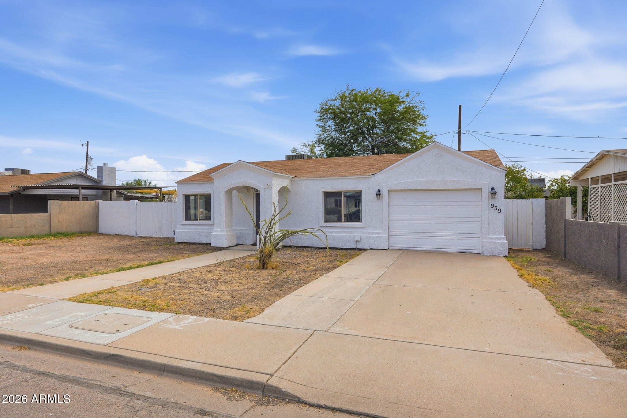 939 S PIONEER