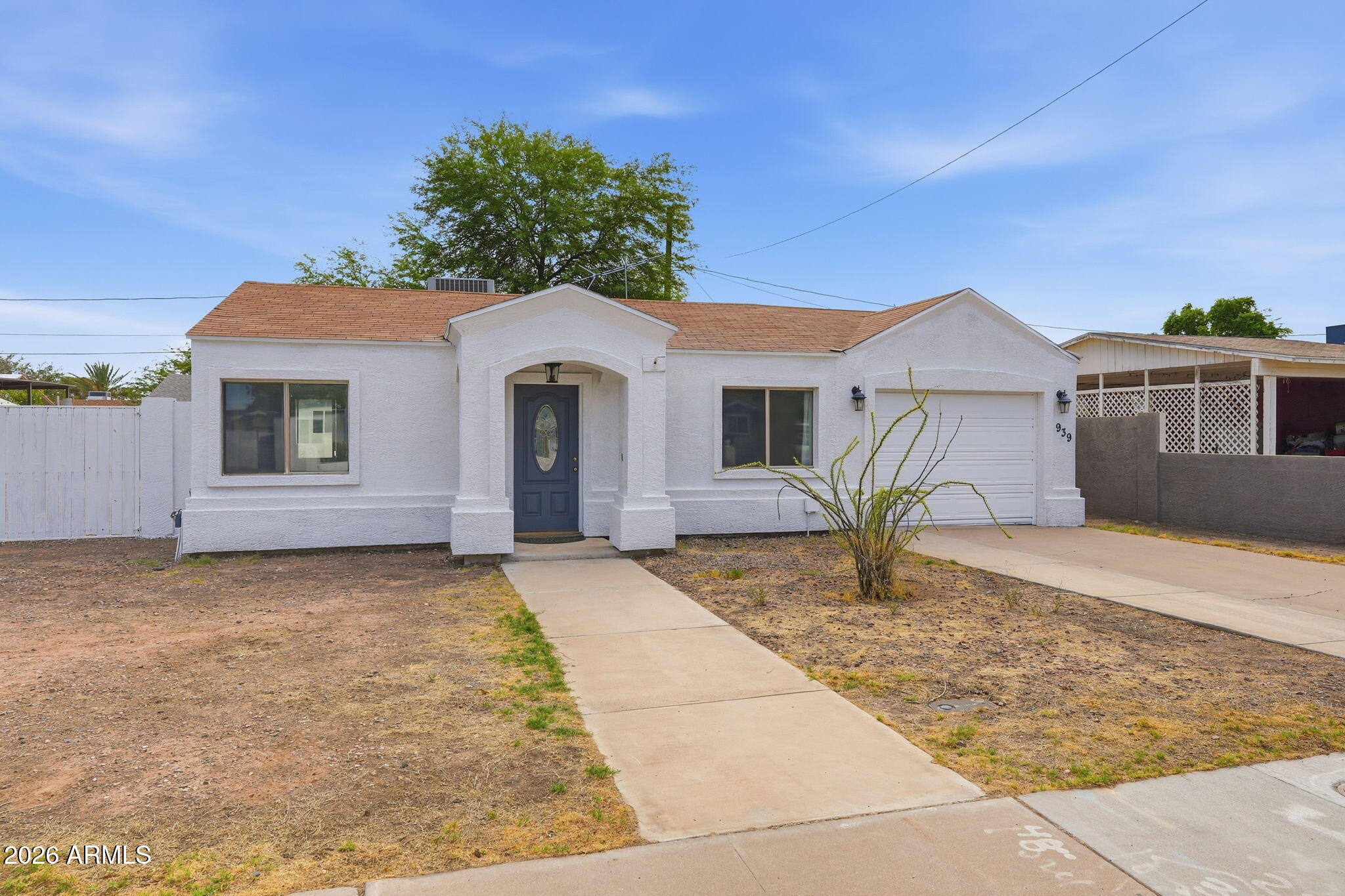 939 S PIONEER