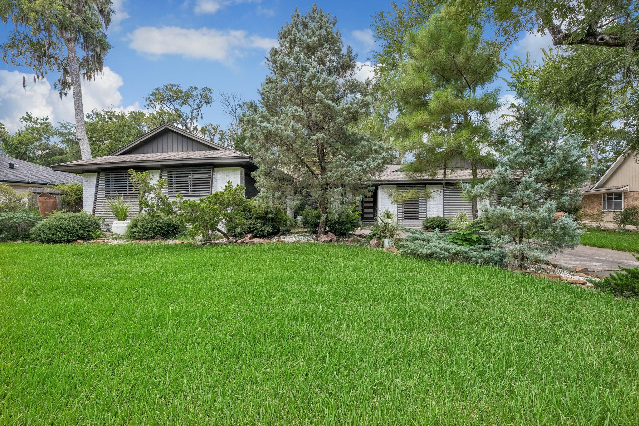 15419 Wandering Trail