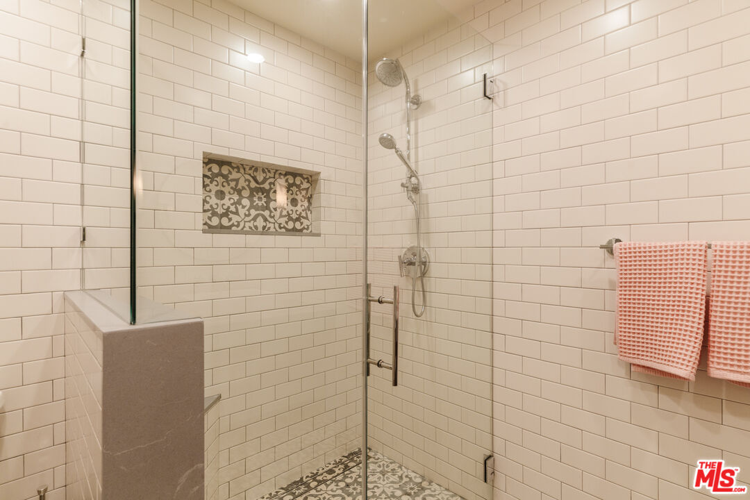 2865 Marquette Dr
