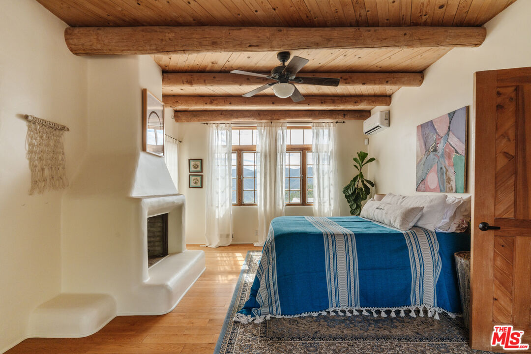 2865 Marquette Dr