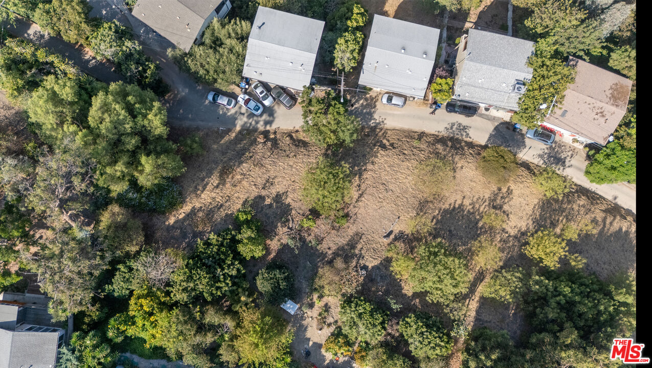 2512 Hines Dr