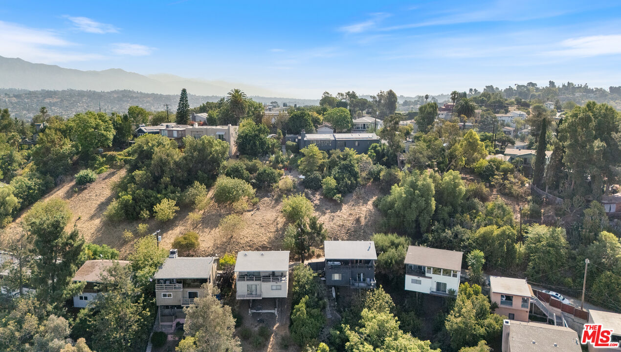 2512 Hines Dr