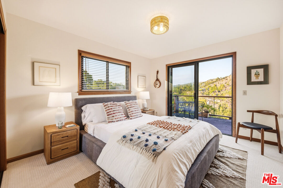 19818 Valley View Dr