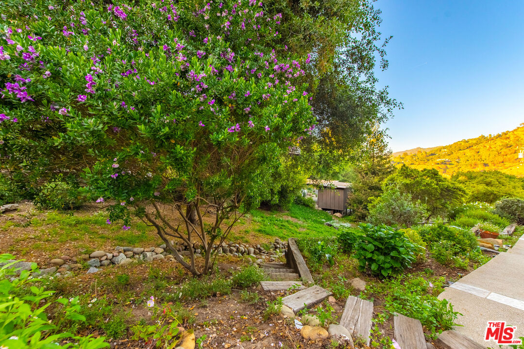 19818 Valley View Dr