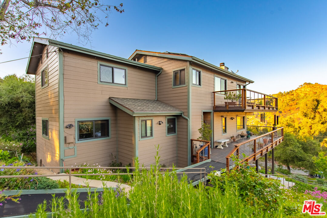 19818 Valley View Dr