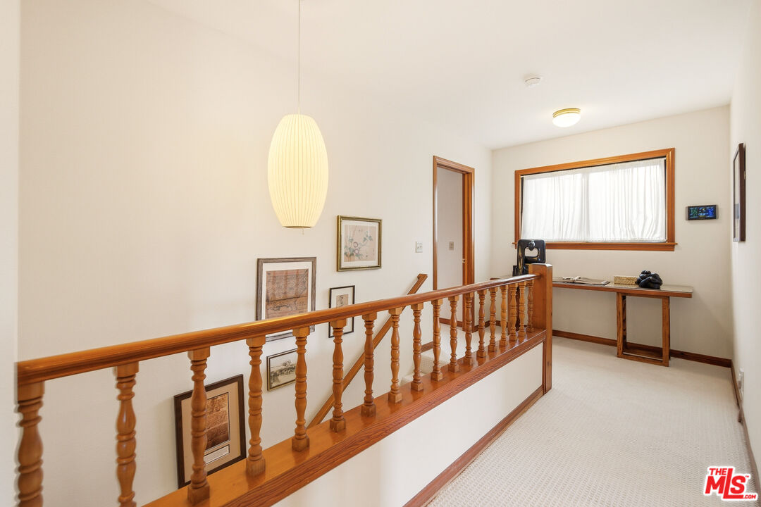 19818 Valley View Dr