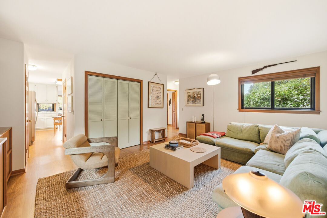 19818 Valley View Dr