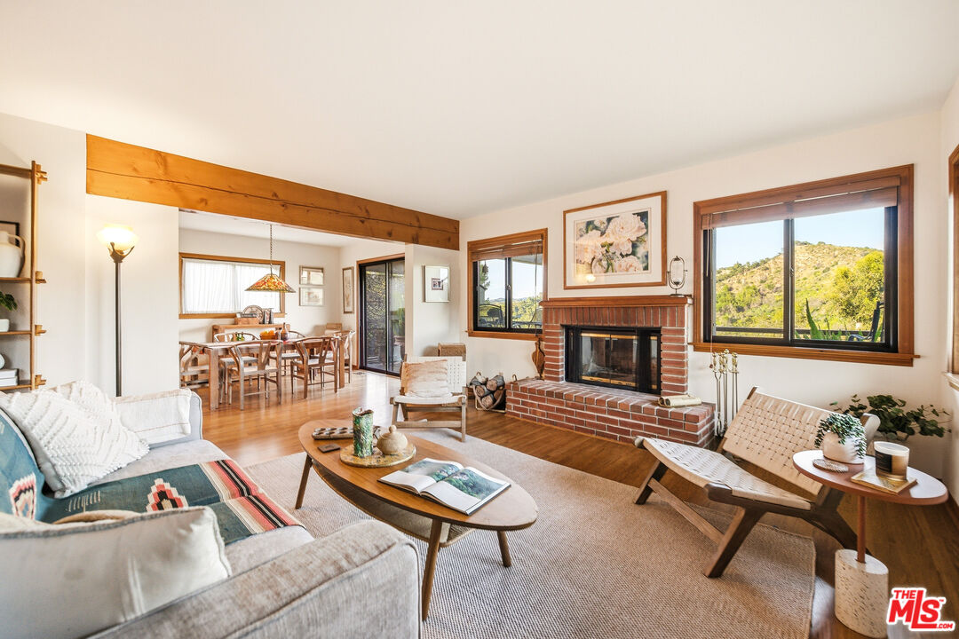 19818 Valley View Dr