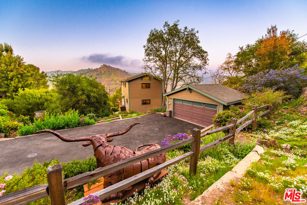 19818 Valley View Dr
