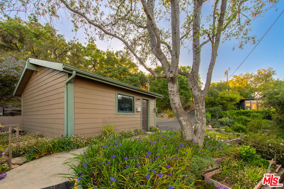 19818 Valley View Dr