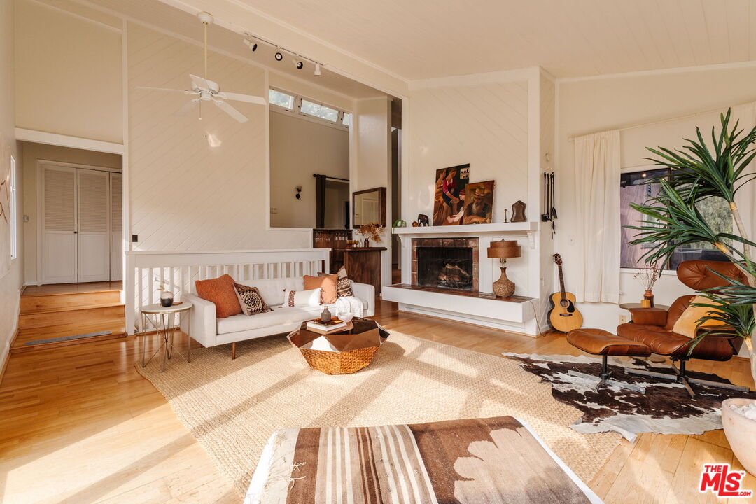 2239 Topanga Skyline Dr