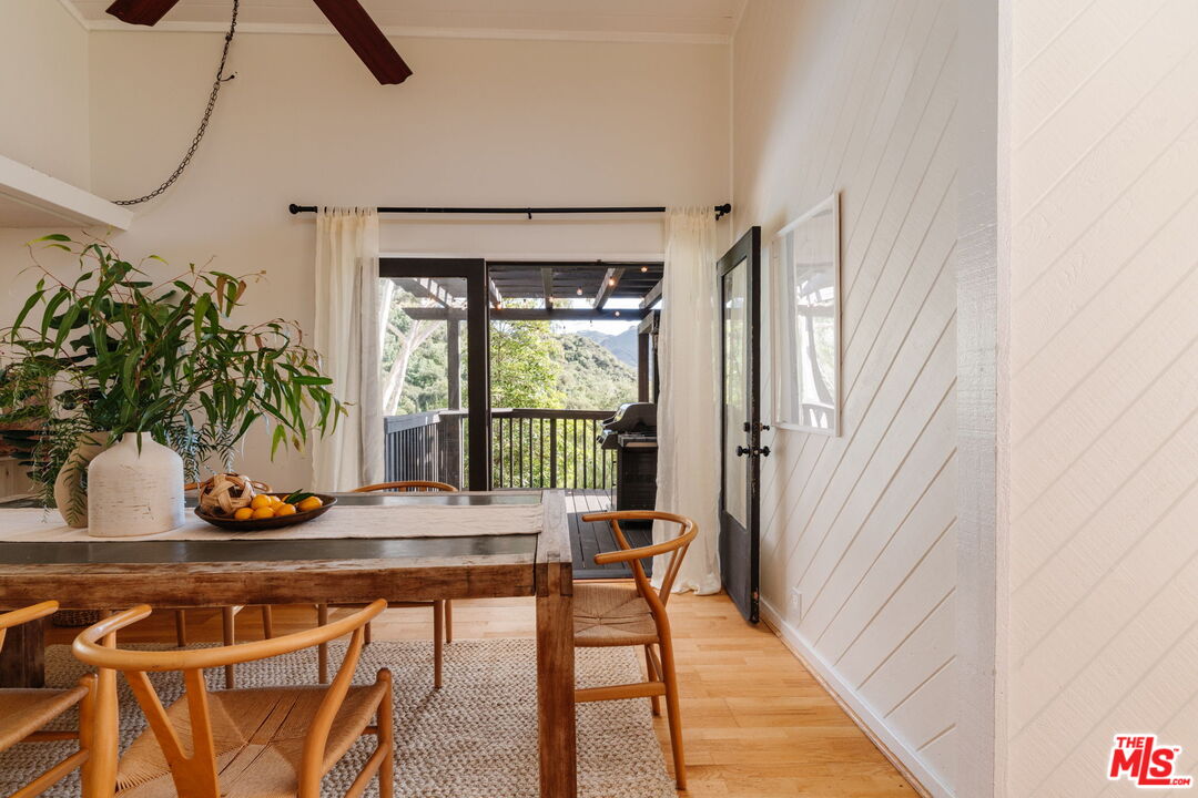 2239 Topanga Skyline Dr