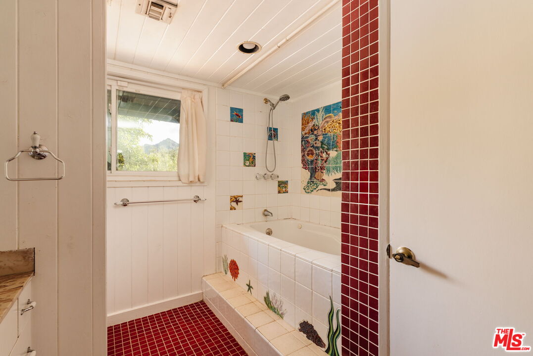 2239 Topanga Skyline Dr