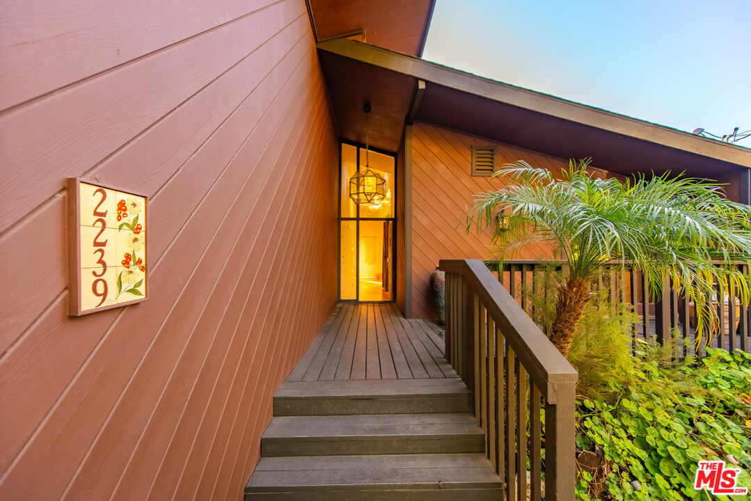 2239 Topanga Skyline Dr